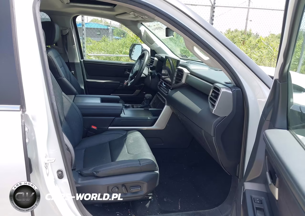 2024 Toyota Sequoia Sr5 VIN:7SVAAABA9RX030248 - 5
