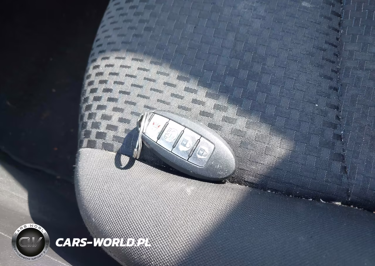 2018 Nissan Sentra Sr VIN:3N1AB7AP8JY304724 - 11