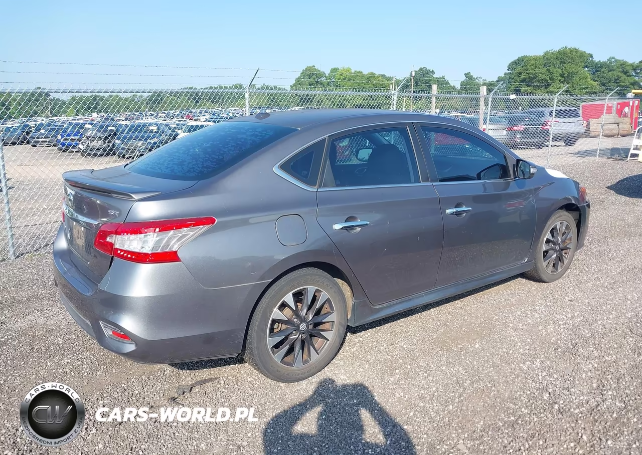 2018 Nissan Sentra Sr VIN:3N1AB7AP8JY304724 - 4