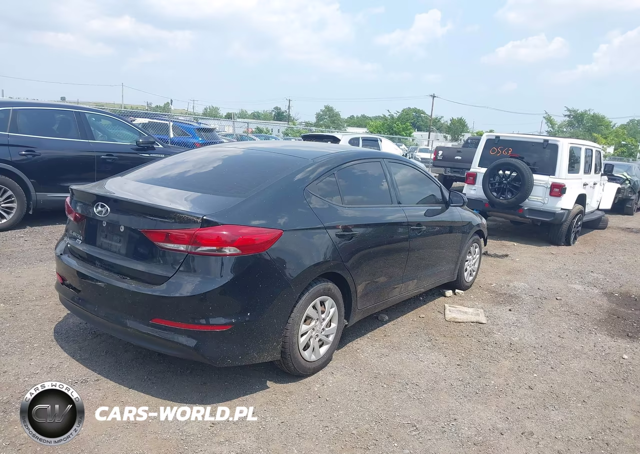 2018 Hyundai Elantra Se VIN:5NPD74LF5JH259320 - 4