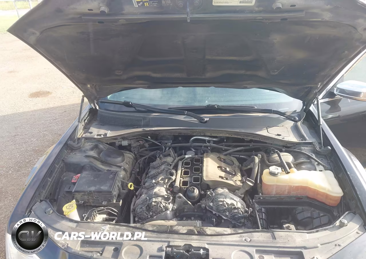 2018 Chrysler 300 Limited VIN:2C3CCAEG8JH168020 - 10