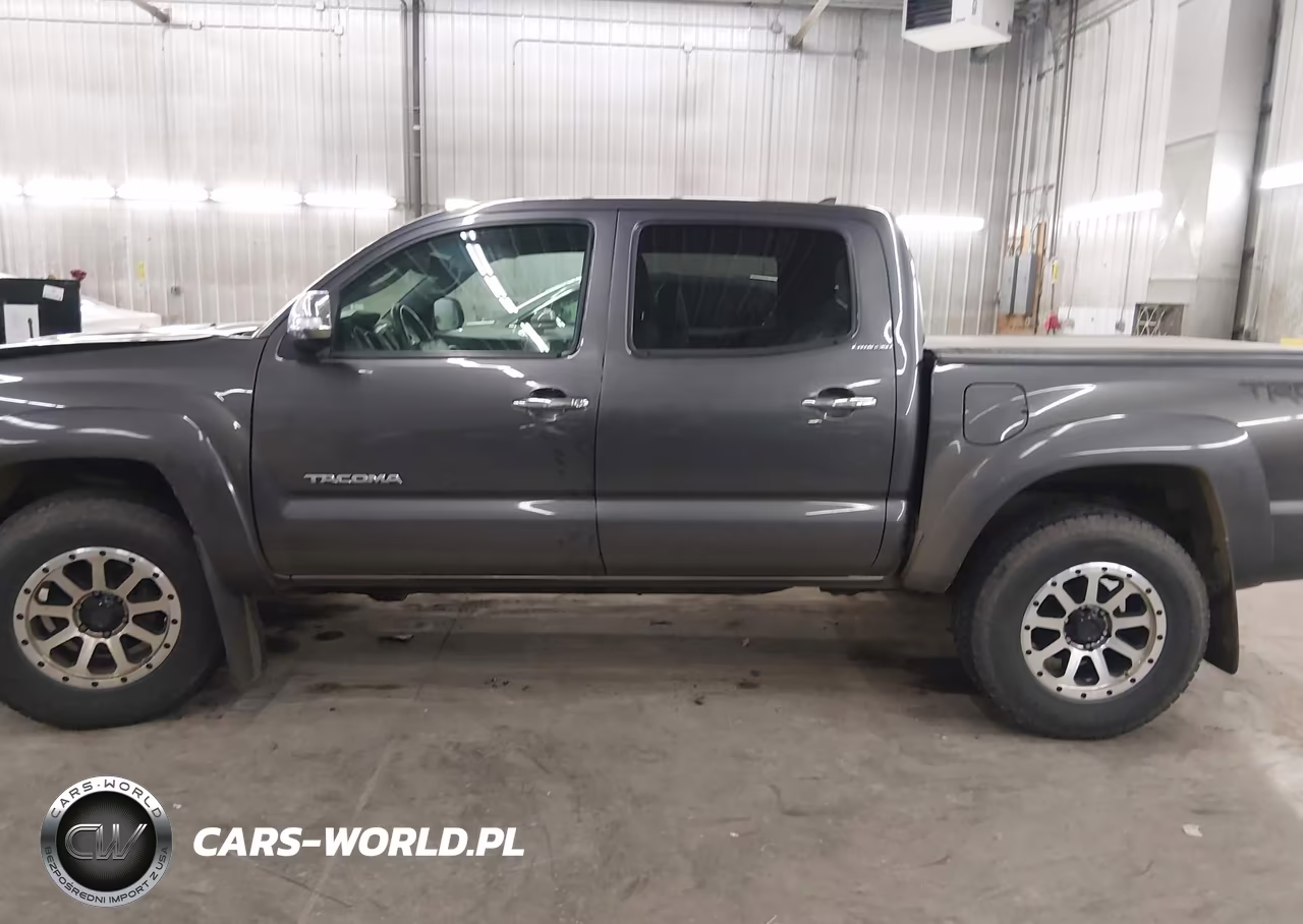 2013 Toyota Tacoma Base V6 VIN:5TFLU4EN8DX049666 - 15