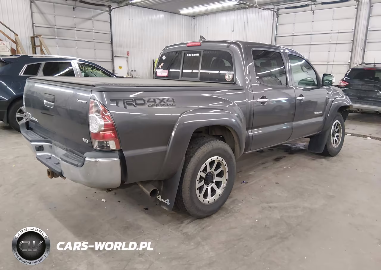 2013 Toyota Tacoma Base V6 VIN:5TFLU4EN8DX049666 - 4