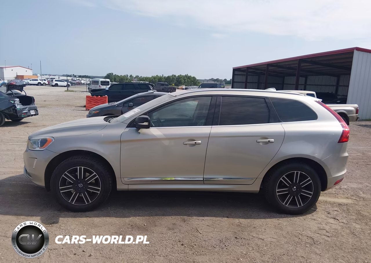 2017 Volvo Xc60 T5 Dynamic VIN:YV440MRR7H2083336 - 14