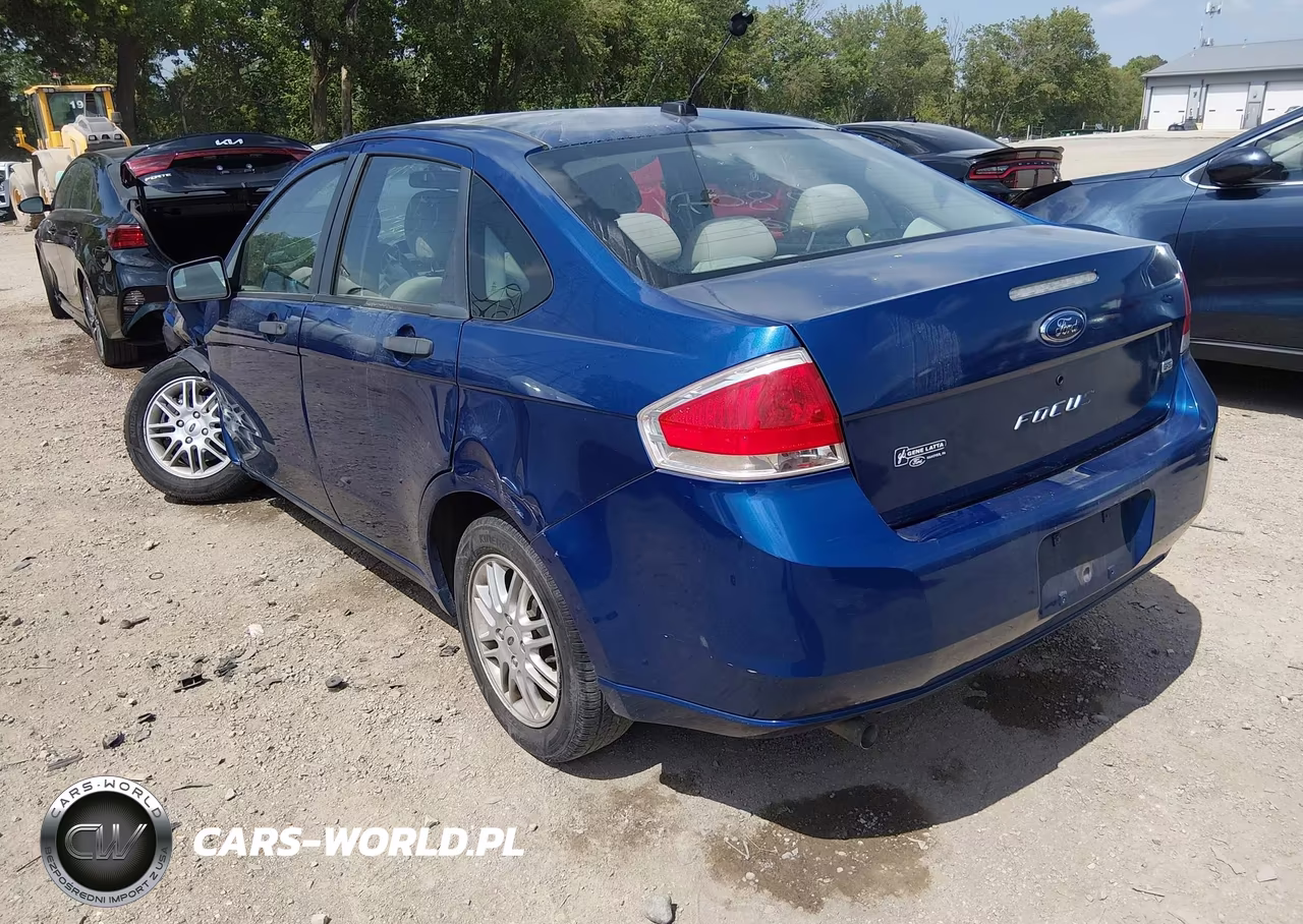2009 Ford Focus Se VIN:1FAHP35N49W170852 - 3
