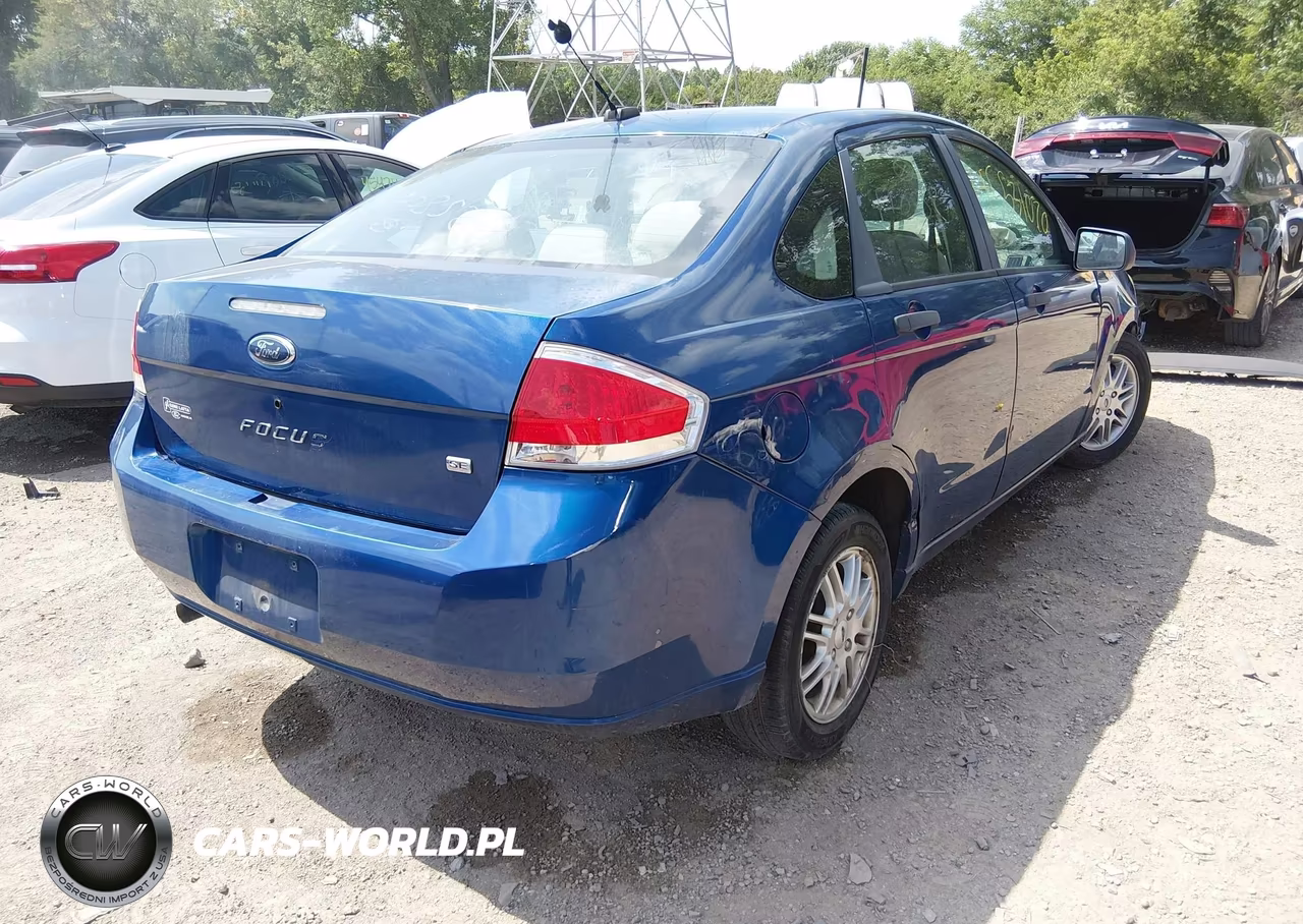 2009 Ford Focus Se VIN:1FAHP35N49W170852 - 4