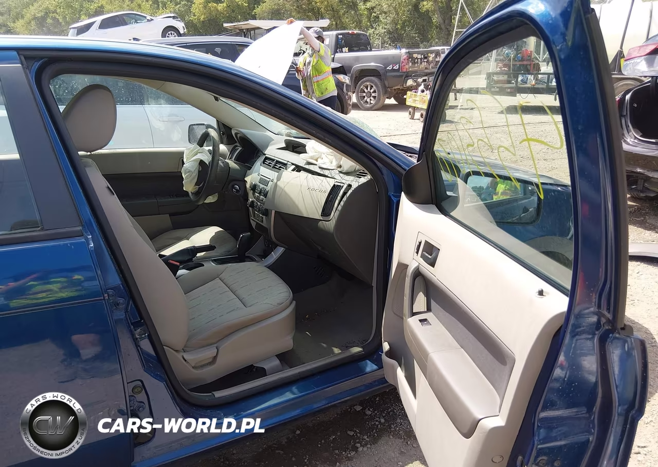2009 Ford Focus Se VIN:1FAHP35N49W170852 - 5