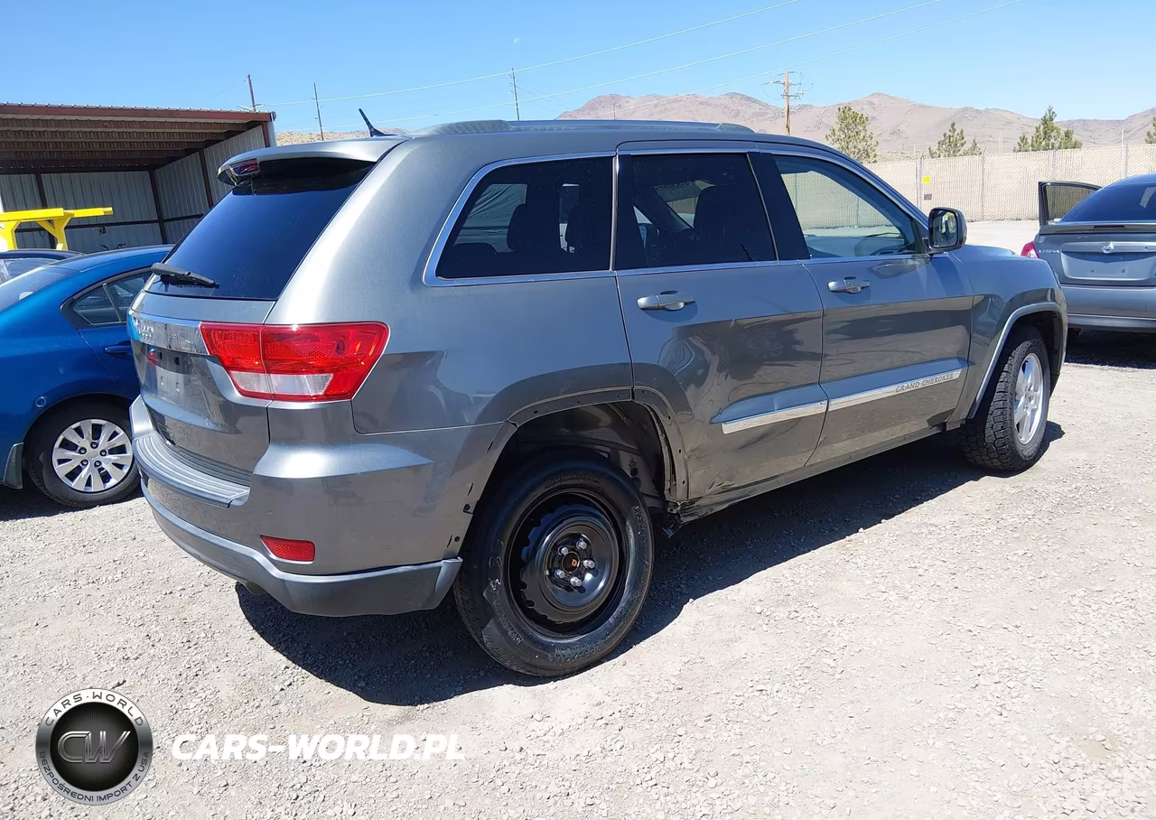 2013 Jeep Grand Cherokee Laredo VIN:1C4RJFAG7DC507534 - 4