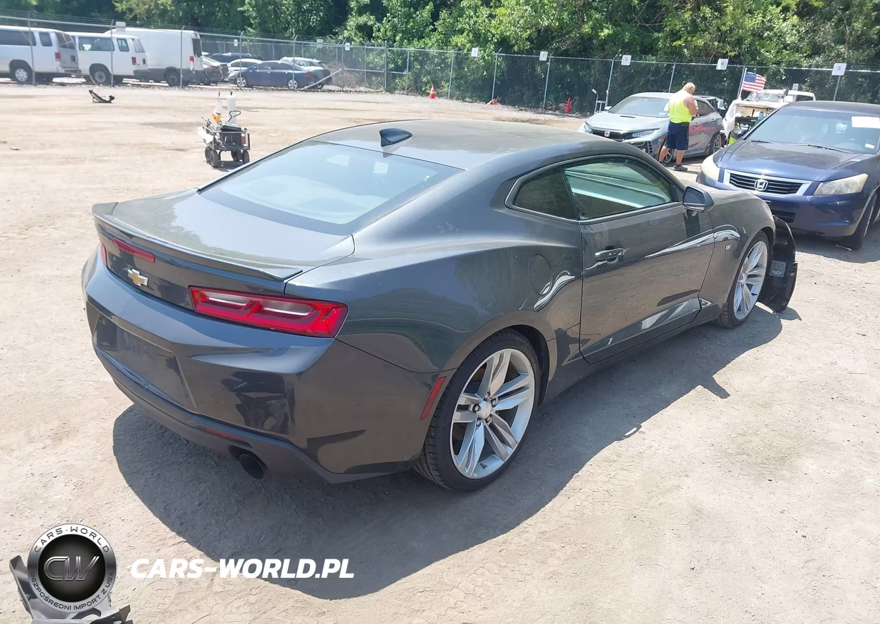 2017 Chevrolet Camaro 1Lt VIN:1G1FB1RX7H0144045 - 4
