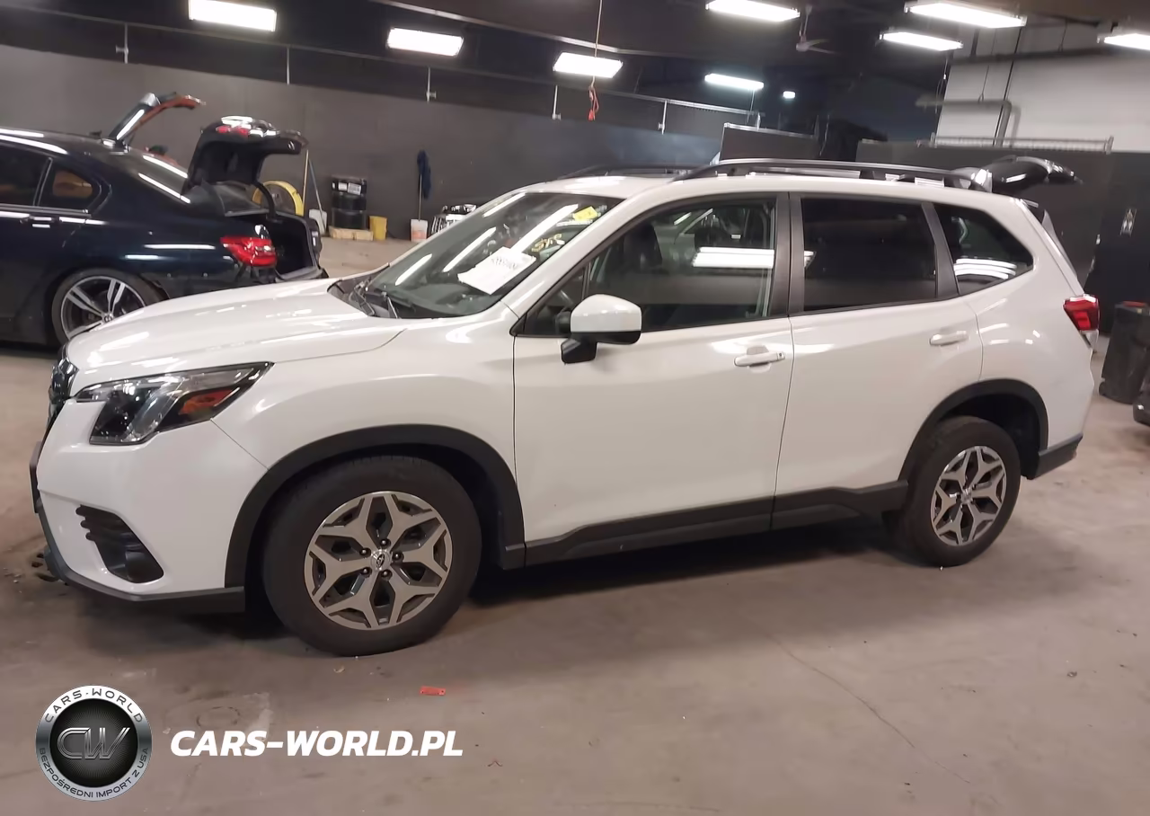 2024 Subaru Forester Premium VIN:JF2SKADC1RH463424 - 14