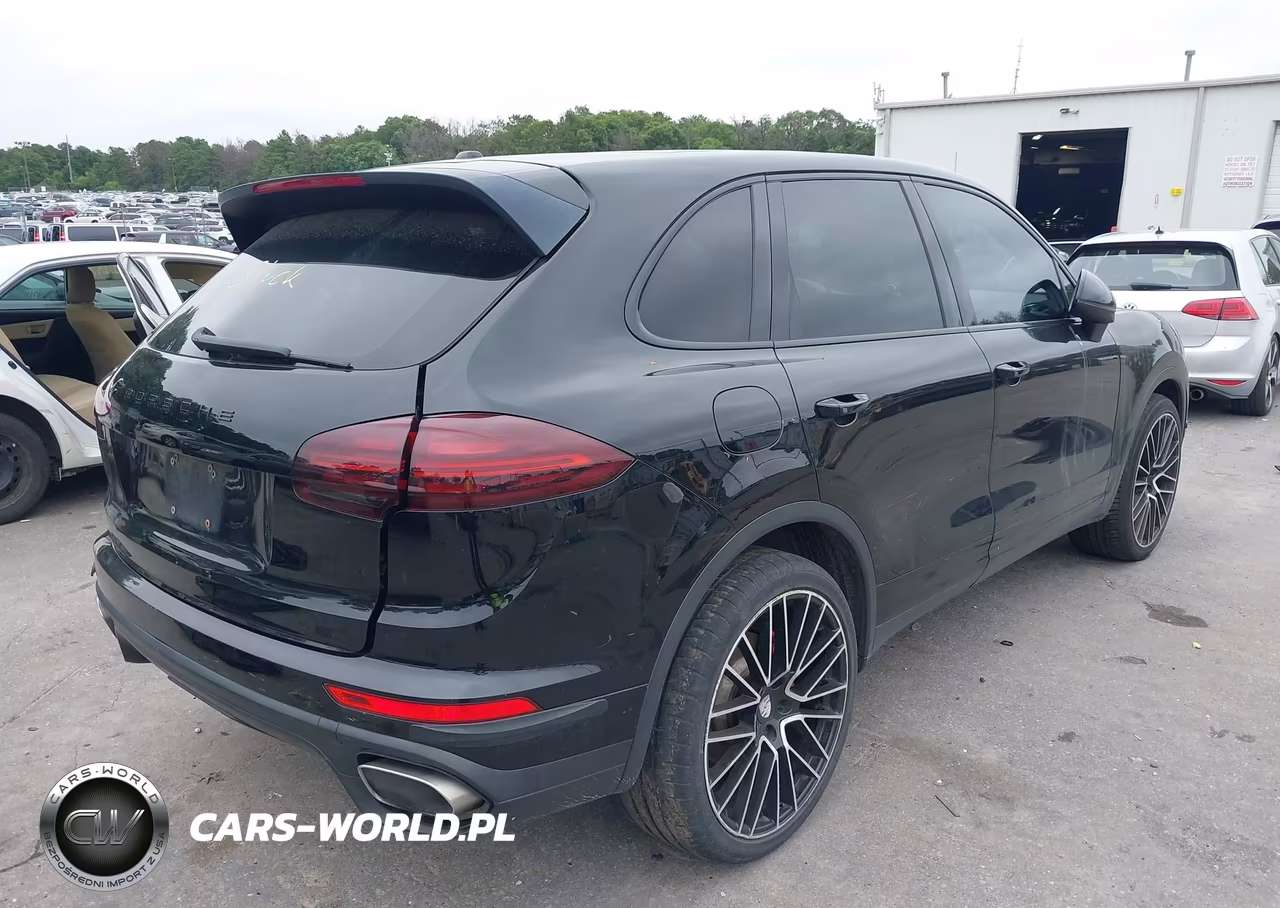 2017 Porsche Cayenne VIN:WP1AA2A24HKA89633 - 4