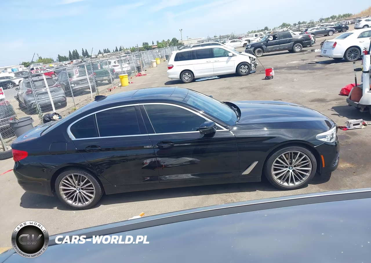 2019 BMW 530E Iperformance VIN:WBAJA9C5XKB254655 - 13