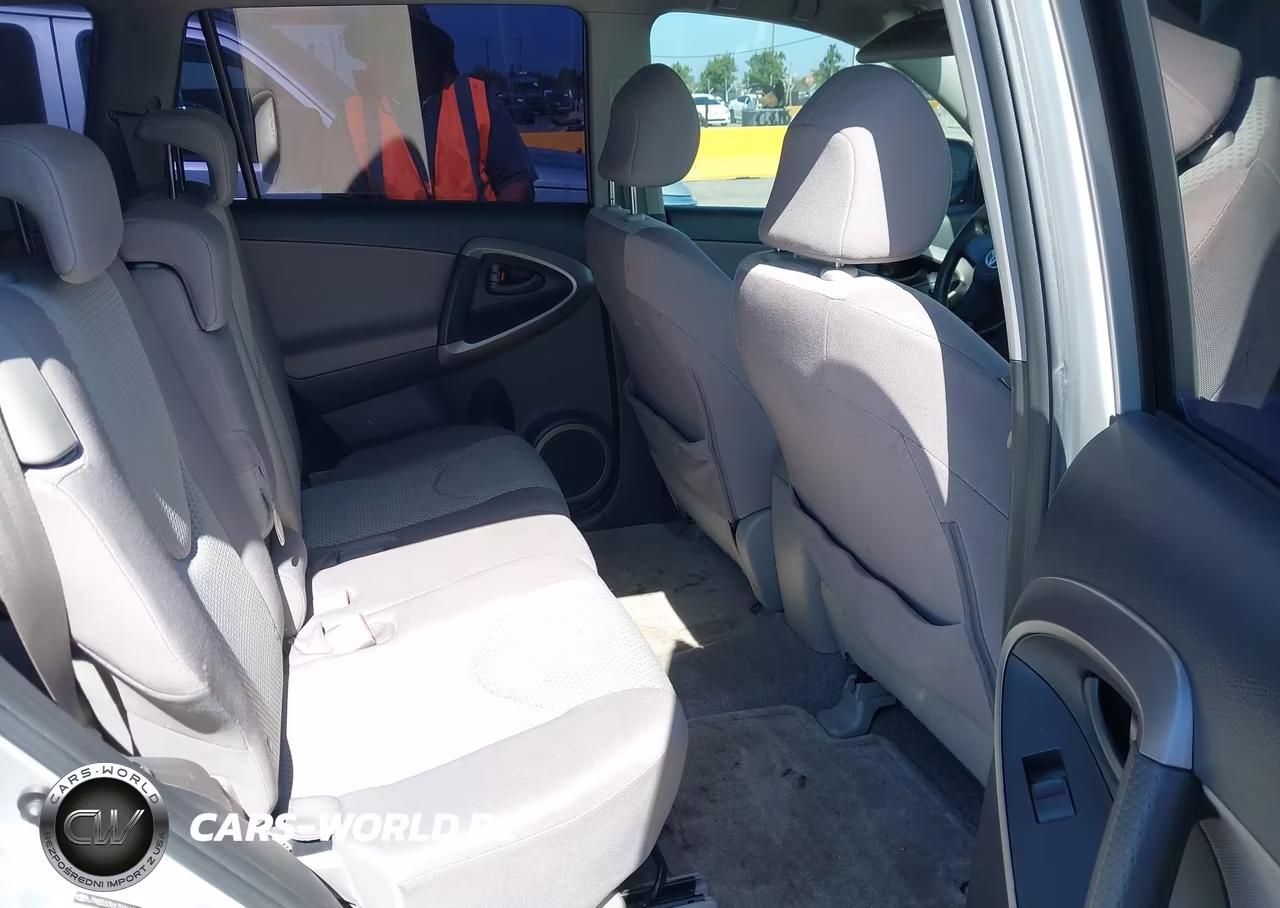 2007 Toyota Rav4 VIN:JTMZD33VX75061728 - 8