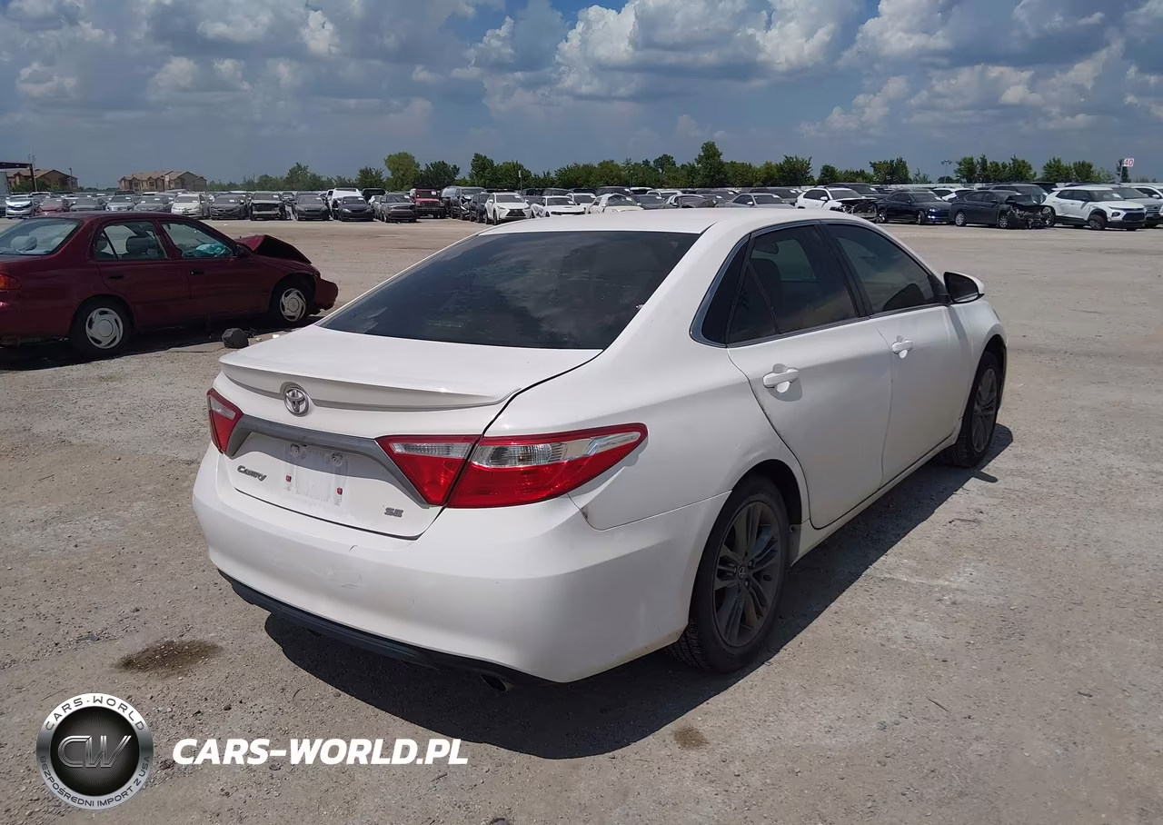 2017 Toyota Camry Se VIN:4T1BF1FK4HU403288 - 4