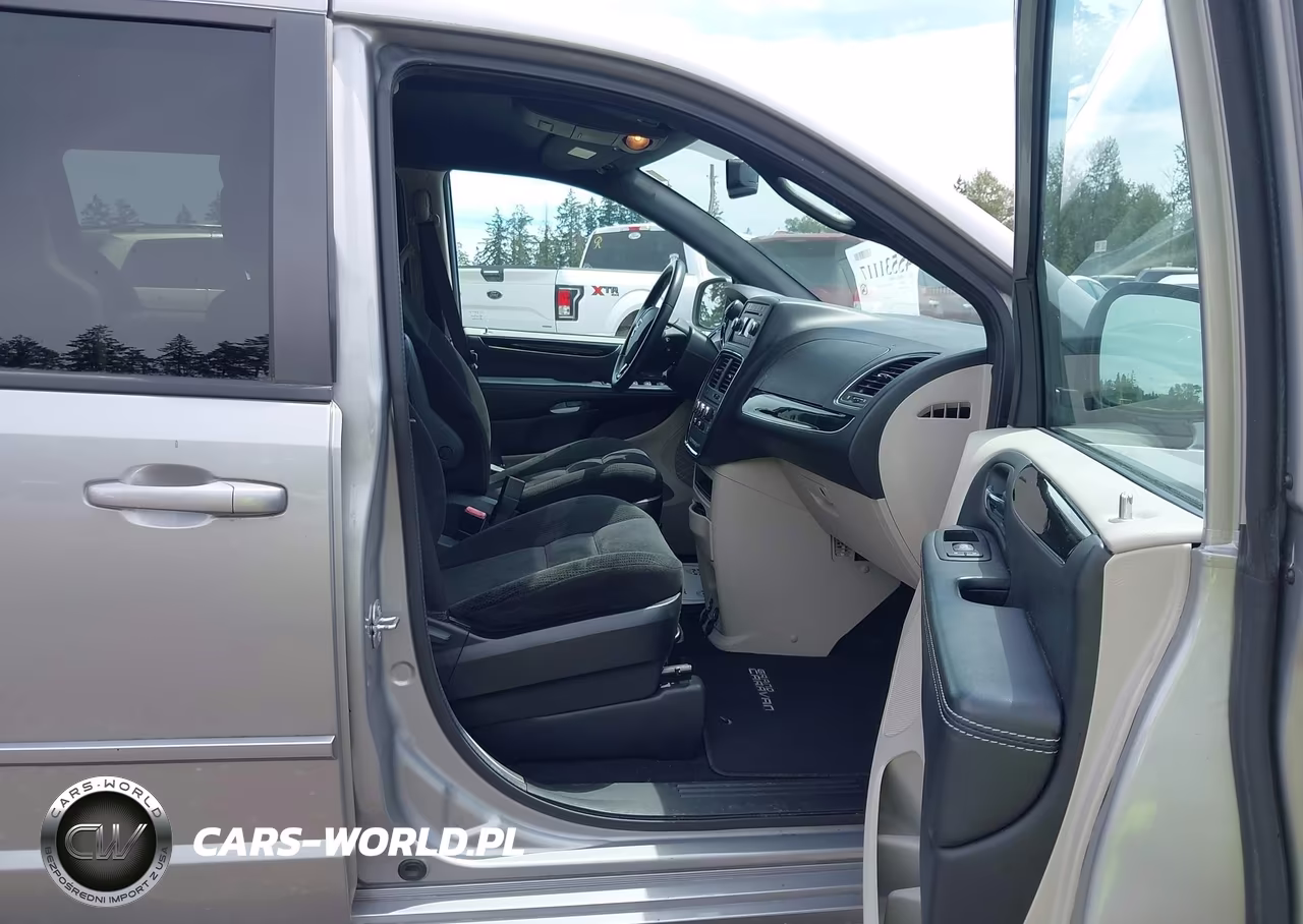 2016 Dodge Grand Caravan Se Plus VIN:2C4RDGBG9GR387548 - 5