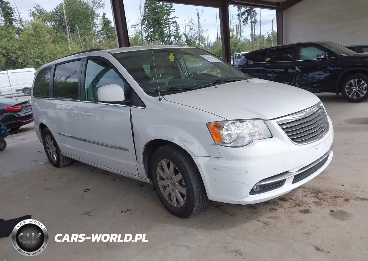 2016 Chrysler Town & Country Touring – zdjęcie 1 z 16
