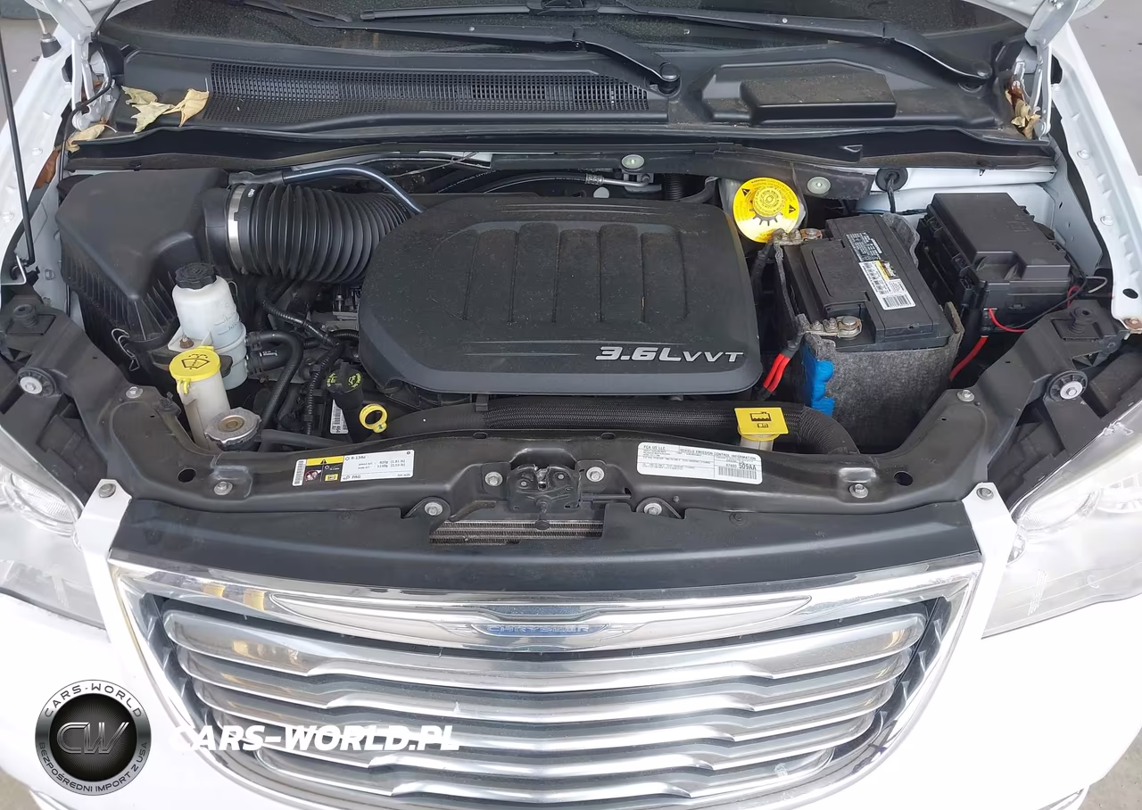 2016 Chrysler Town & Country Touring VIN:2C4RC1BG0GR223251 - 10