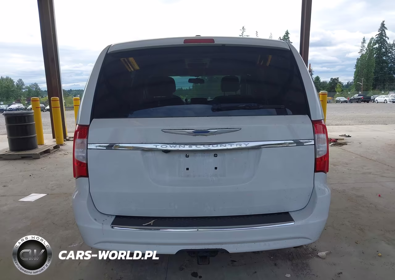 2016 Chrysler Town & Country Touring VIN:2C4RC1BG0GR223251 - 16