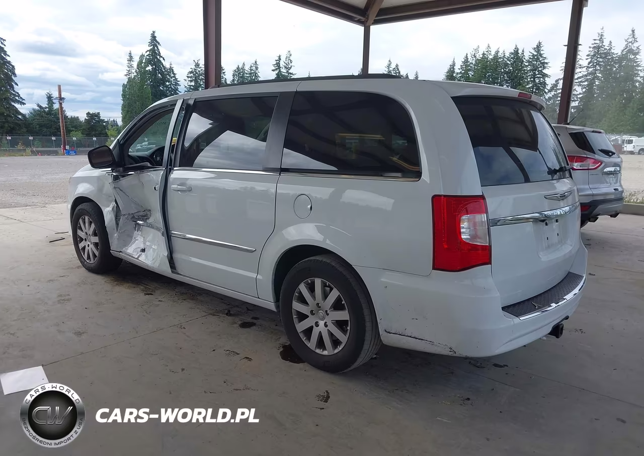2016 Chrysler Town & Country Touring VIN:2C4RC1BG0GR223251 - 3