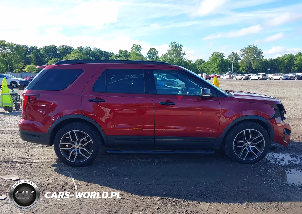 2018 Ford Explorer Sport VIN:1FM5K8GT5JGC34718 - 14