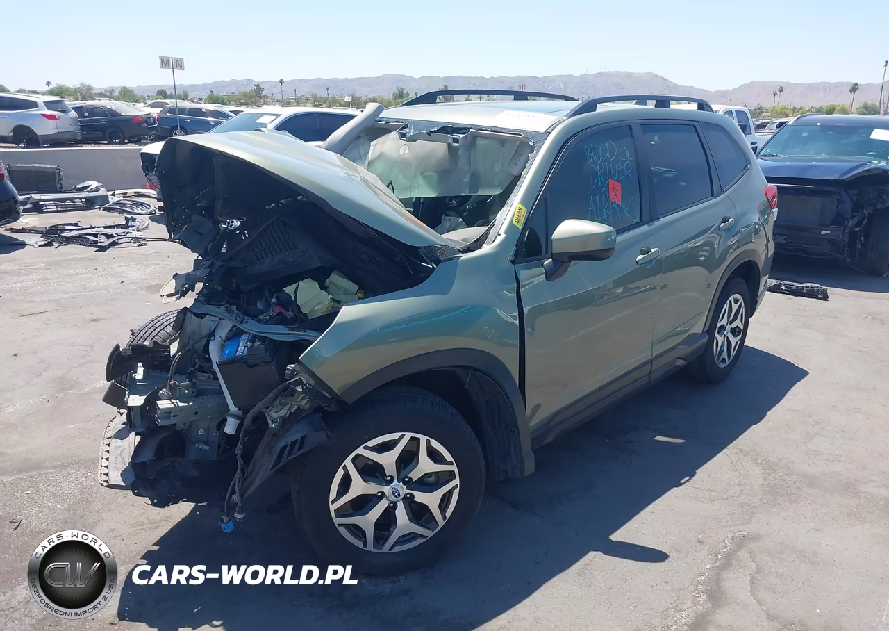 2021 Subaru Forester Premium VIN:JF2SKAFCXMH448006 - 2