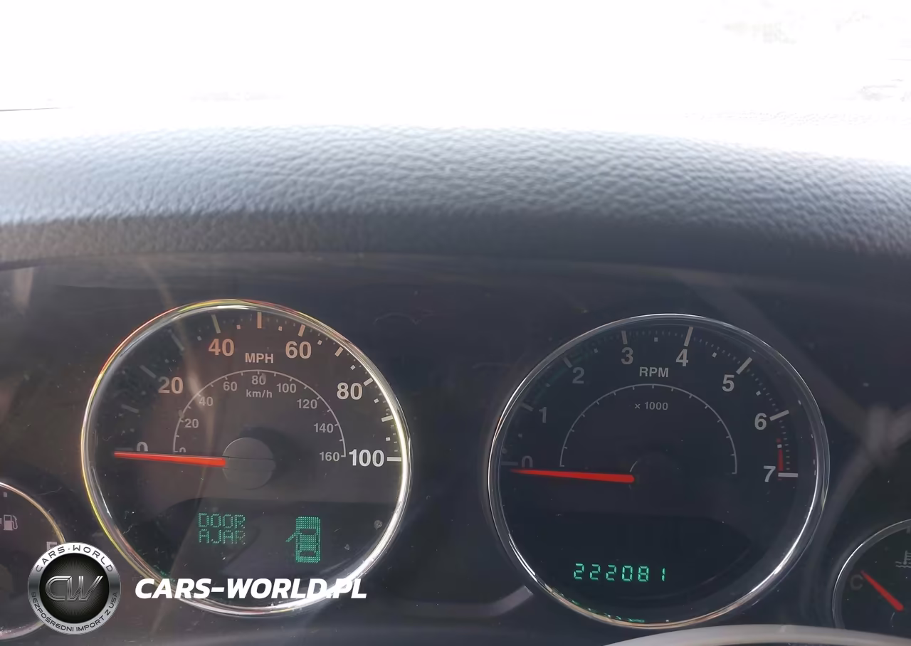 2012 Jeep Wrangler Unlimited Sport VIN:1C4BJWDGXCL201326 - 7