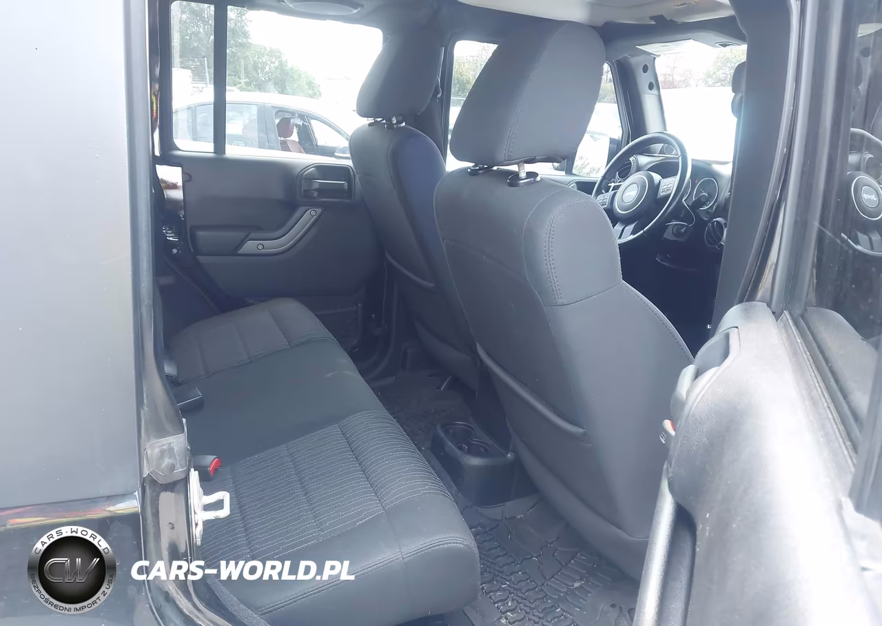 2012 Jeep Wrangler Unlimited Sport VIN:1C4BJWDGXCL201326 - 8