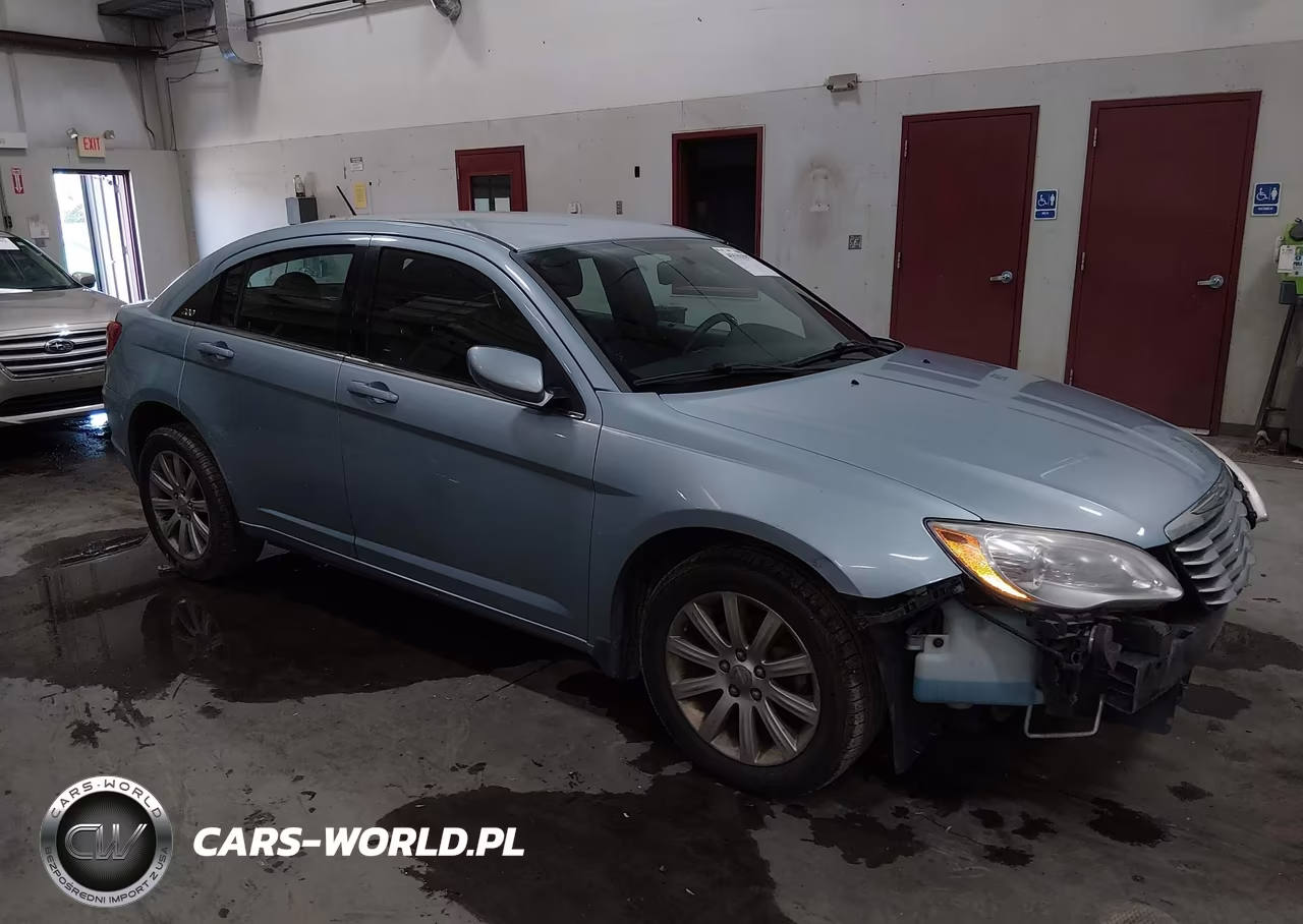 2012 Chrysler 200 Touring – zdjęcie 1 z 17