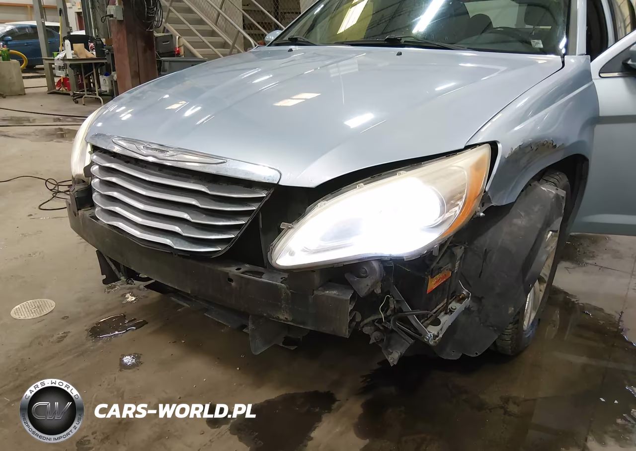 2012 Chrysler 200 Touring VIN:1C3CCBBB5CN175886 - 6