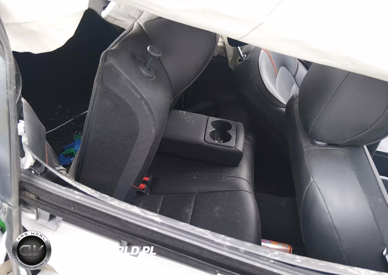 2025 Nissan Sentra Sr VIN:3N1AB8DV7SY256683 - 8