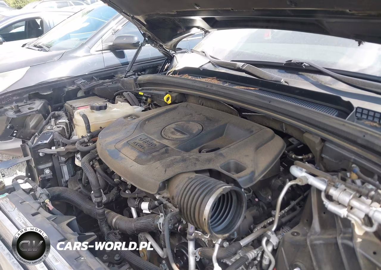 2023 Jeep Grand Cherokee Overland 4X4 VIN:1C4RJHDG3P8737229 - 10