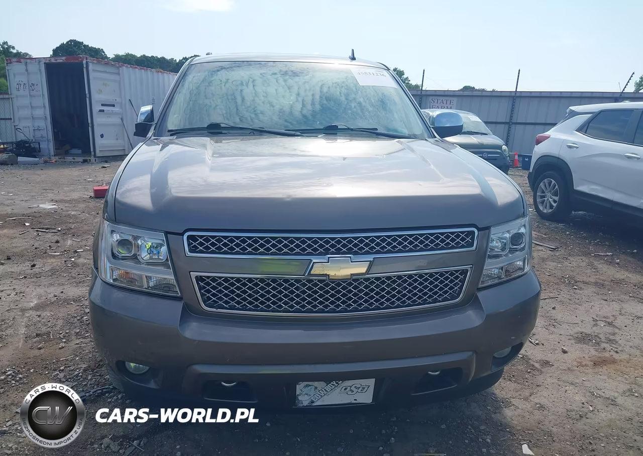 2011 Chevrolet Suburban Ltz VIN:1GNSKKE32BR126853 - 12