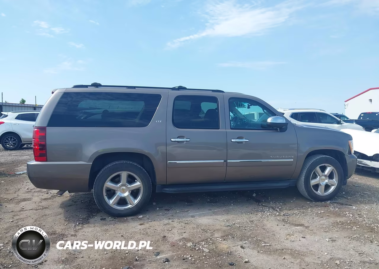 2011 Chevrolet Suburban Ltz VIN:1GNSKKE32BR126853 - 13
