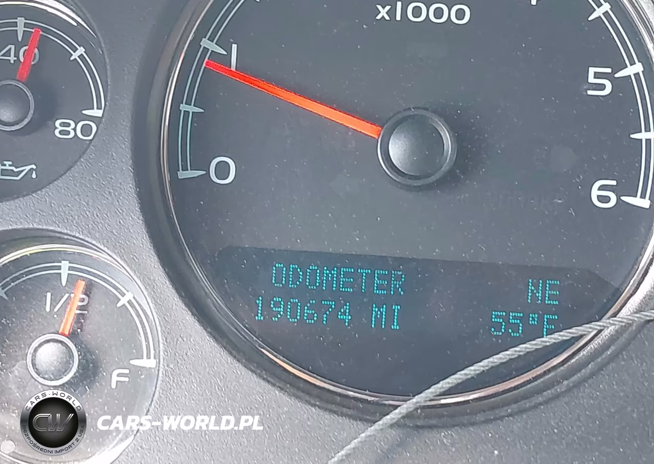 2011 Chevrolet Suburban Ltz VIN:1GNSKKE32BR126853 - 15