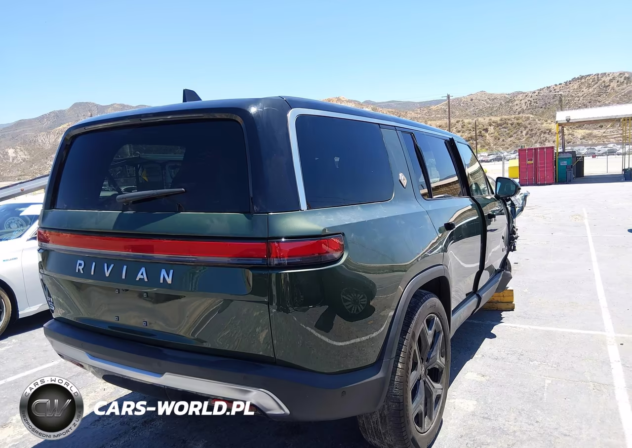 2025 Rivian R1S VIN:7PDSGBBAXSN069279 - 4