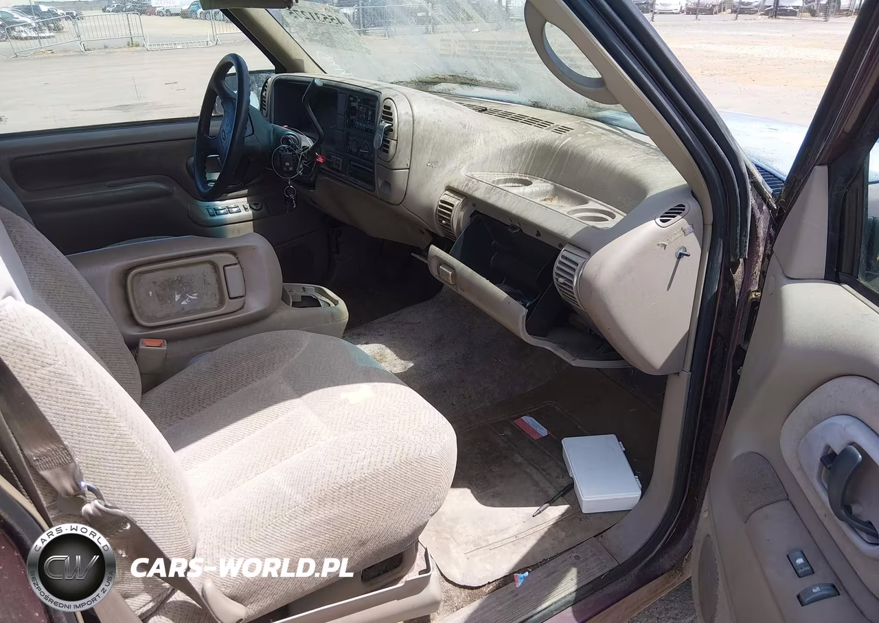 1996 Chevrolet Suburban K1500 VIN:3GNFK16R6TG156258 - 5