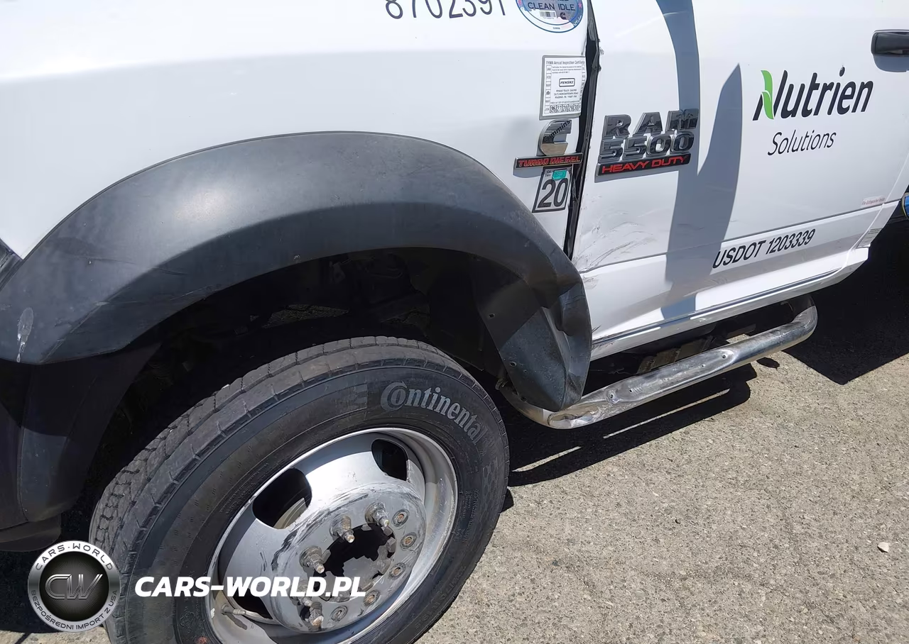 2016 Ram 5500 Chassis Tradesman-Slt VIN:3C7WRMBL4GG381763 - 13