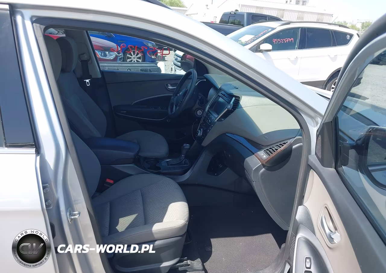 2017 Hyundai Santa Fe Se VIN:KM8SM4HF0HU220753 - 5