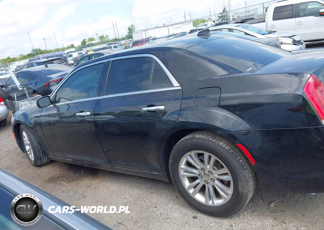 2017 Chrysler 300C VIN:2C3CCAEG2HH570819 - 14