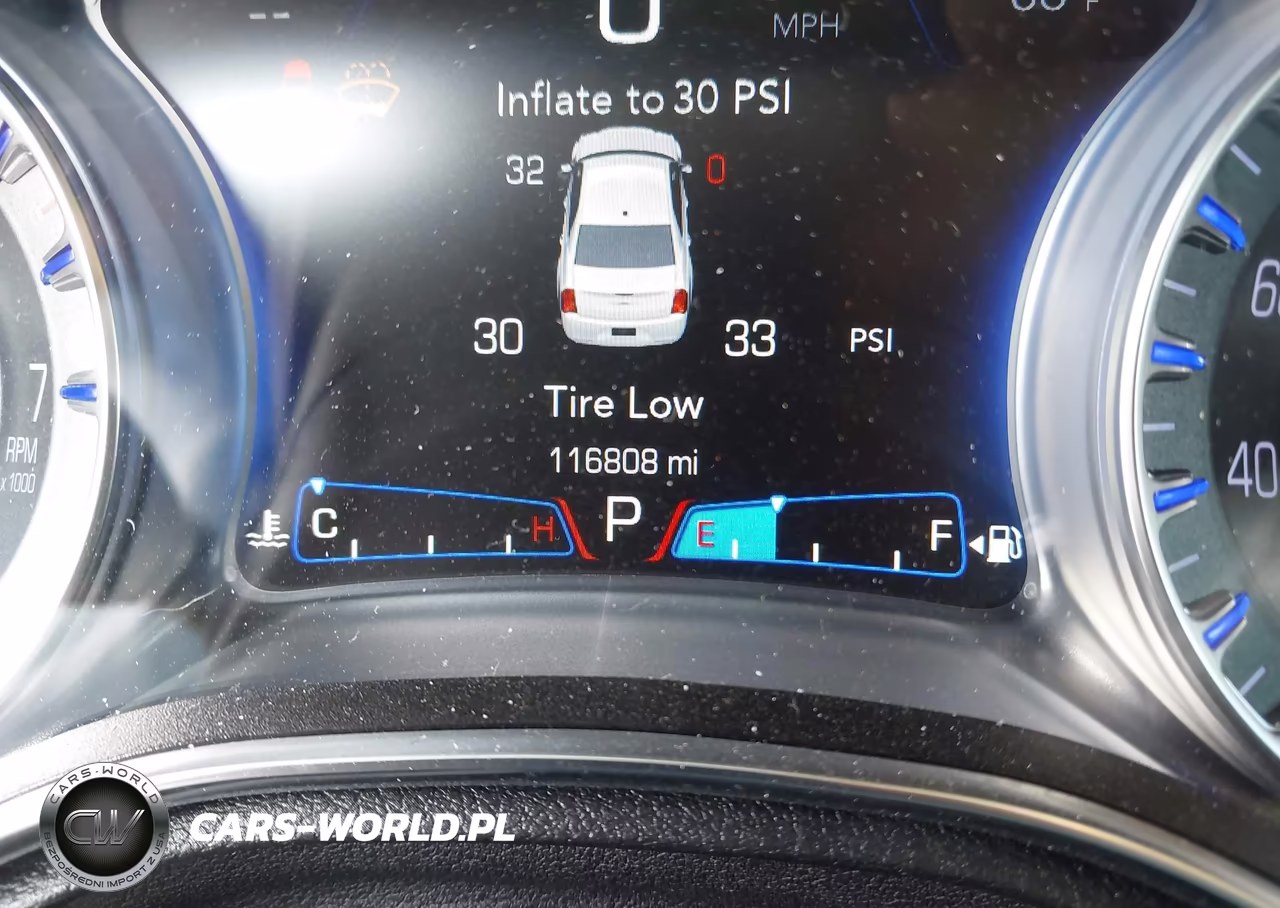 2017 Chrysler 300C VIN:2C3CCAEG2HH570819 - 15