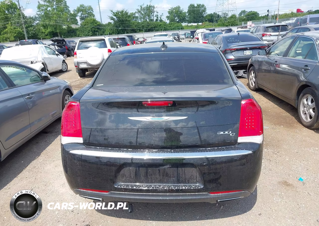 2017 Chrysler 300C VIN:2C3CCAEG2HH570819 - 16