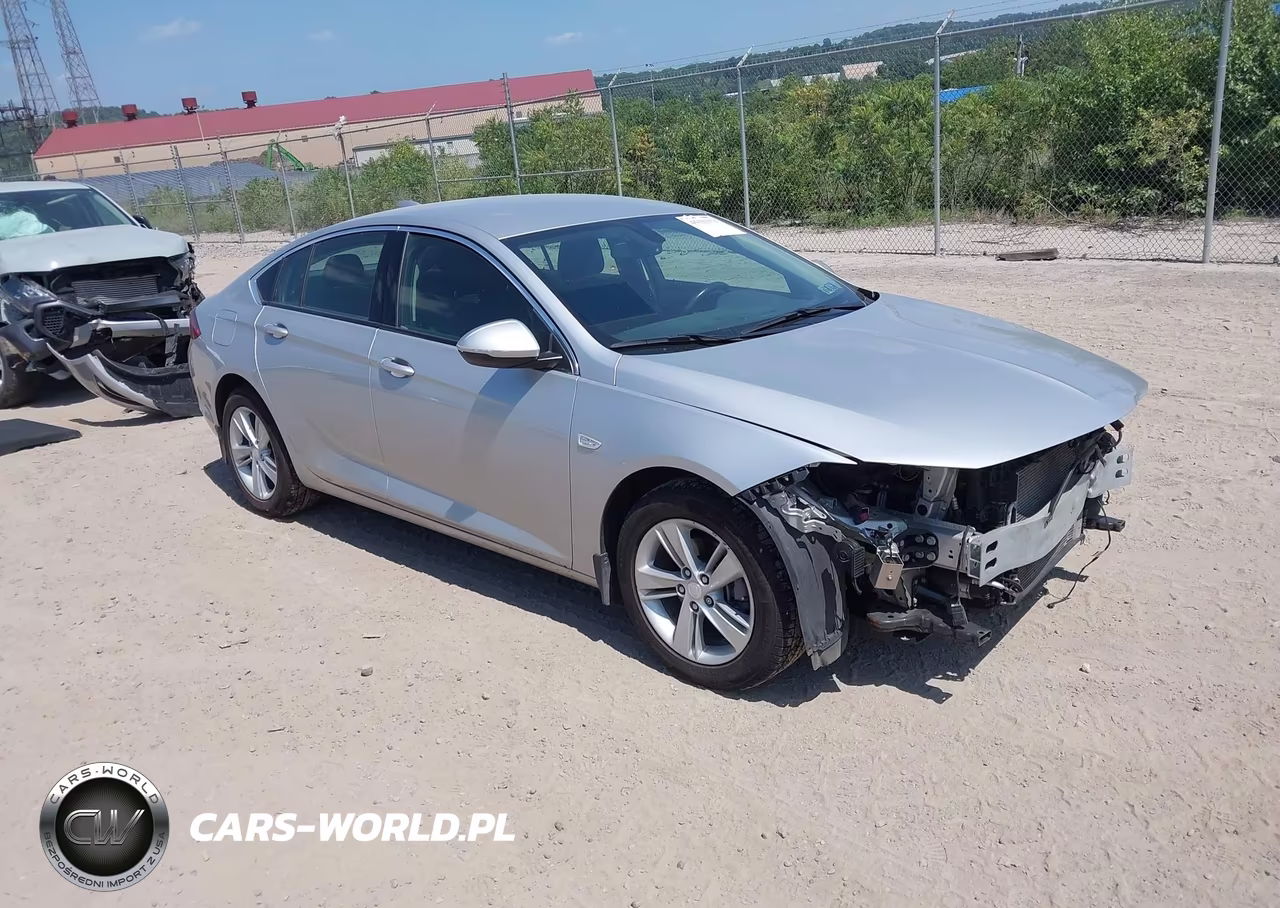 2018 Buick Regal Sportback Preferred – zdjęcie 1 z 17