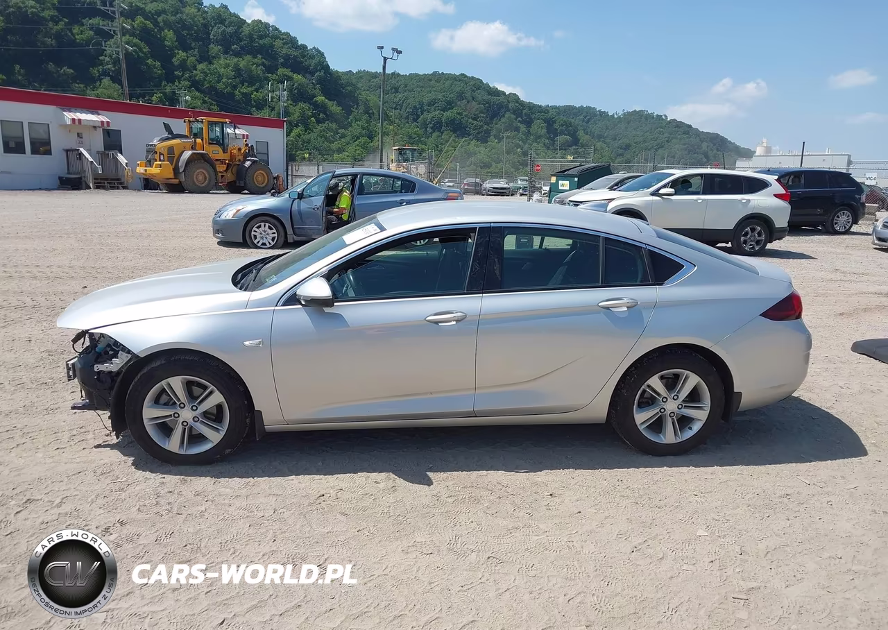 2018 Buick Regal Sportback Preferred VIN:W04GL6SX3J1114745 - 15