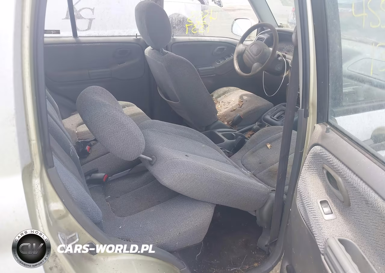 2000 Suzuki Vitara VIN:JF3TD62V0Y4122120 - 8