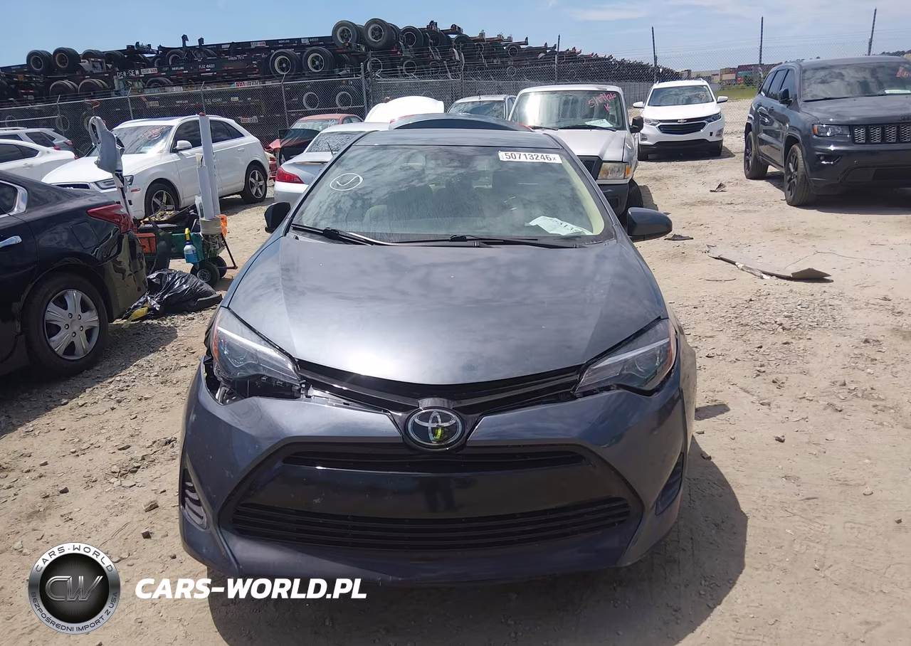 2018 Toyota Corolla Le VIN:2T1BURHE8JC096145 - 12