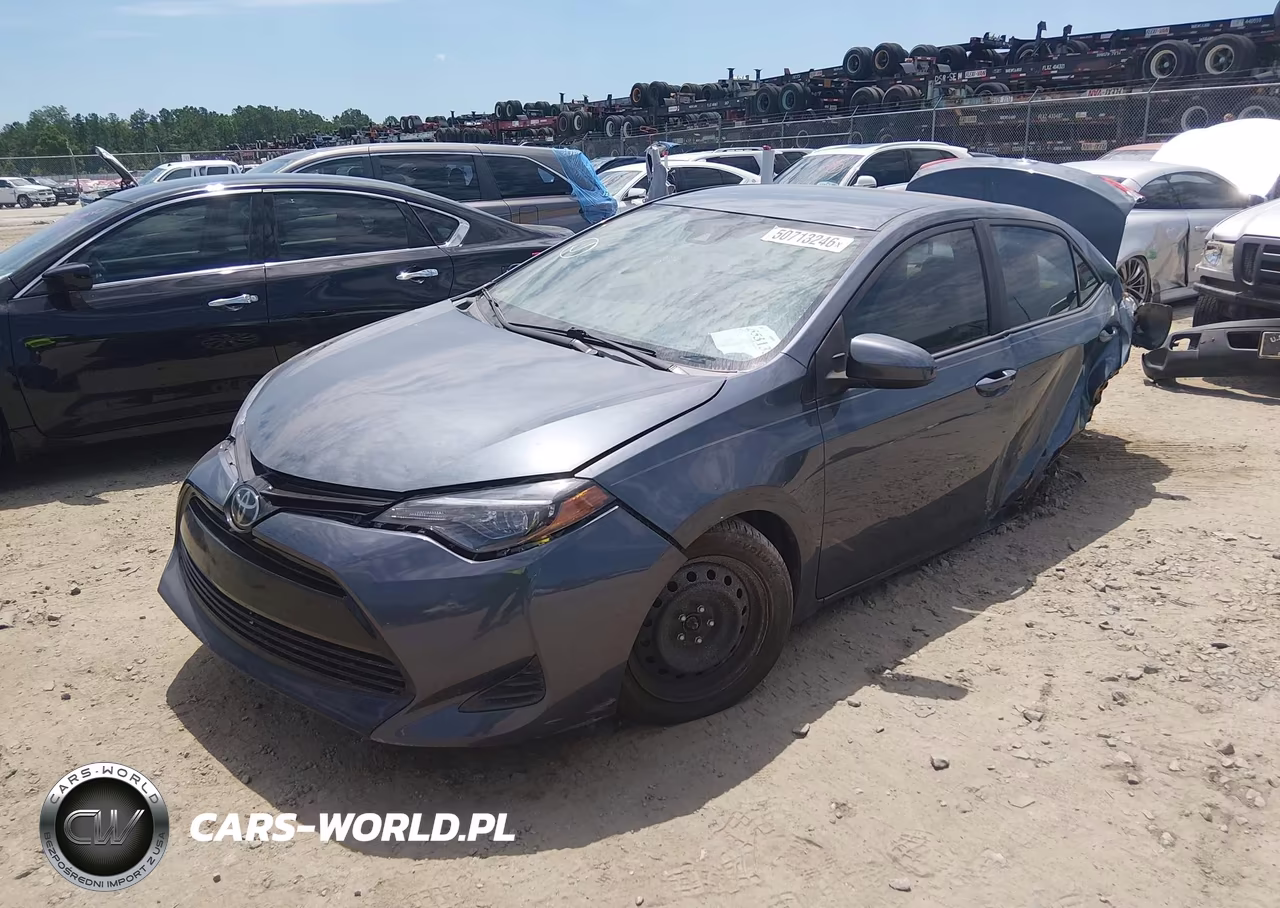 2018 Toyota Corolla Le VIN:2T1BURHE8JC096145 - 2