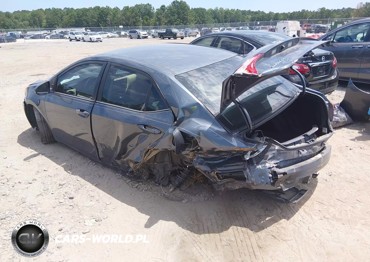 2018 Toyota Corolla Le VIN:2T1BURHE8JC096145 - 3