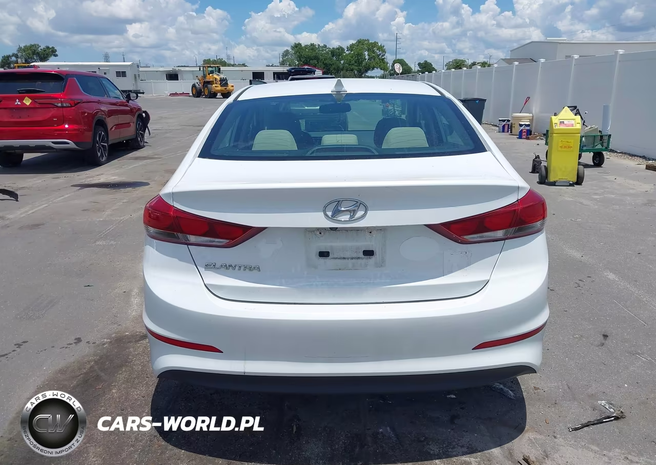2018 Hyundai Elantra Value Edition VIN:5NPD84LF4JH391336 - 16