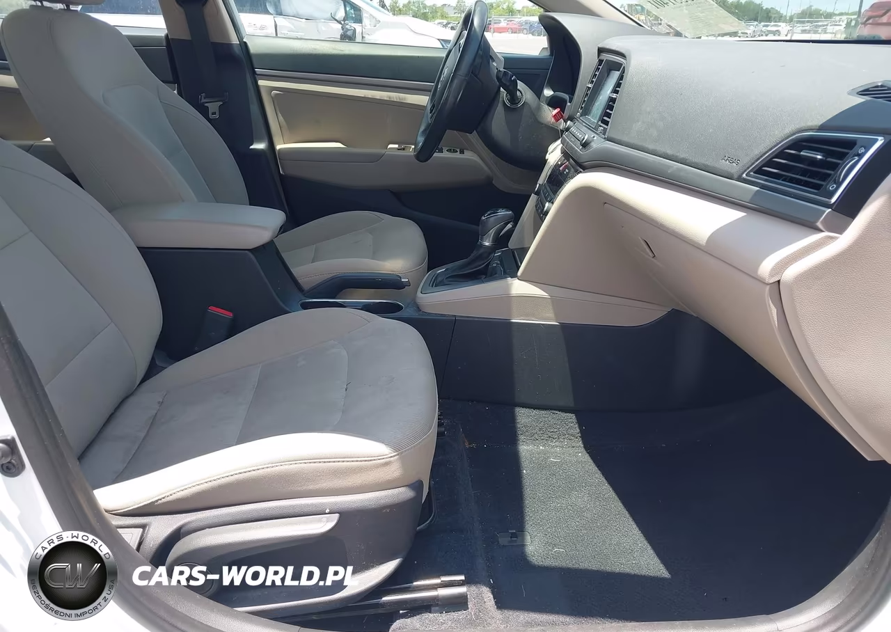 2018 Hyundai Elantra Value Edition VIN:5NPD84LF4JH391336 - 5