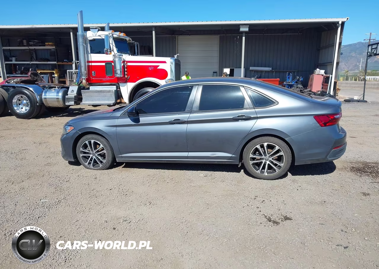 2023 Volkswagen Jetta 1.5T Sport VIN:3VWBM7BU0PM029704 - 14